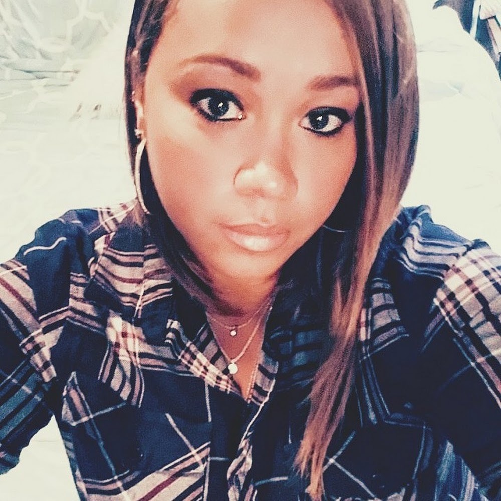 Meet your Posher, Felicia